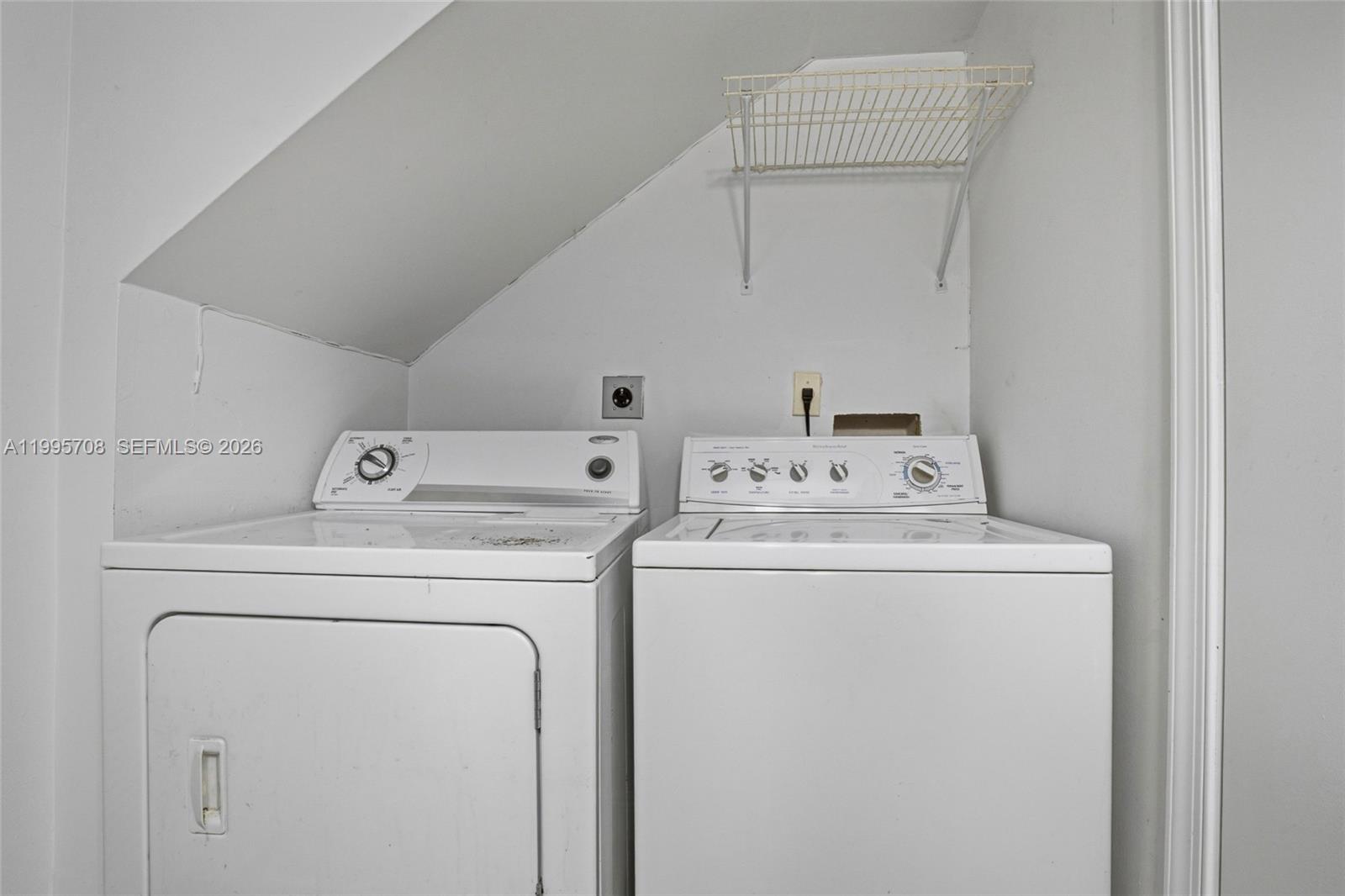 CAMELOT ONE CONDO - Residential