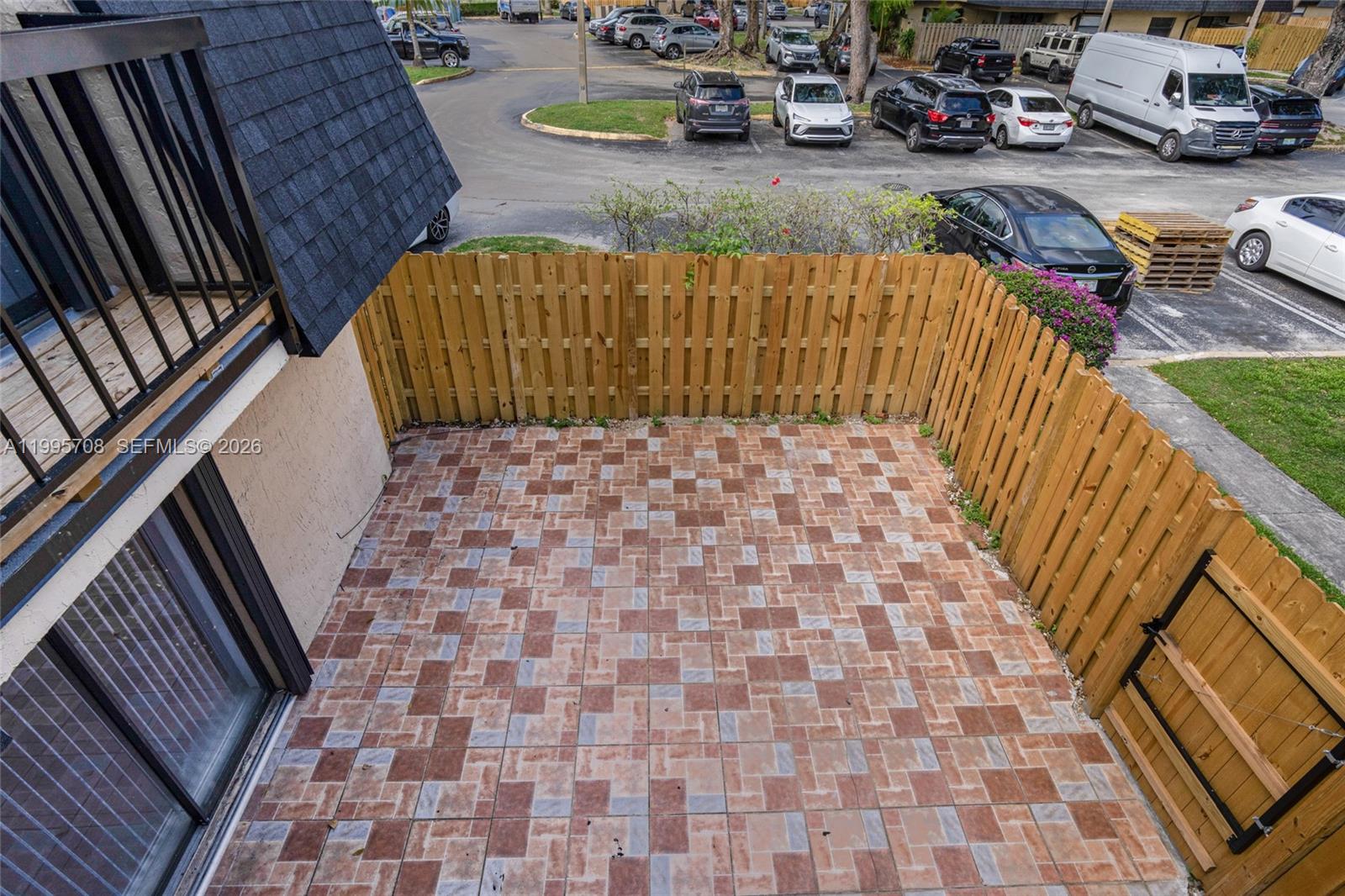 CAMELOT ONE CONDO - Residential