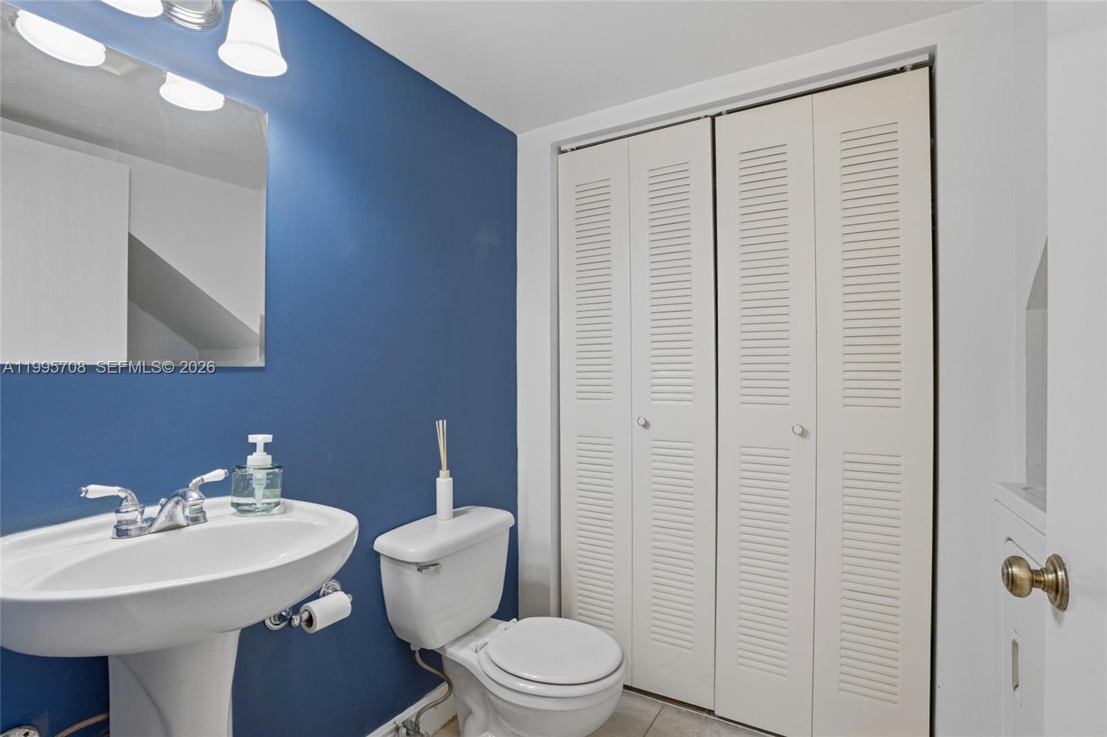 CAMELOT ONE CONDO - Residential