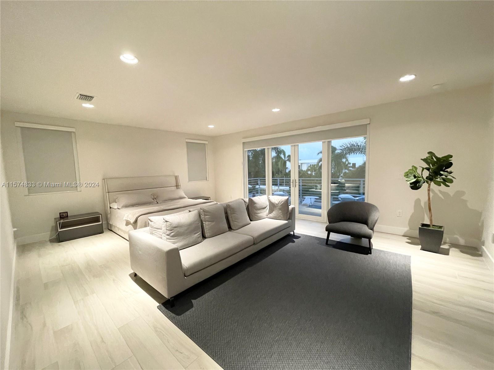 DORAL COMMONS - Residential