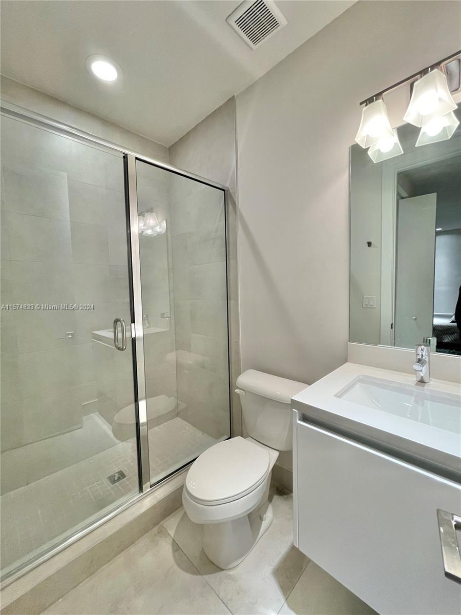 DORAL COMMONS - Residential