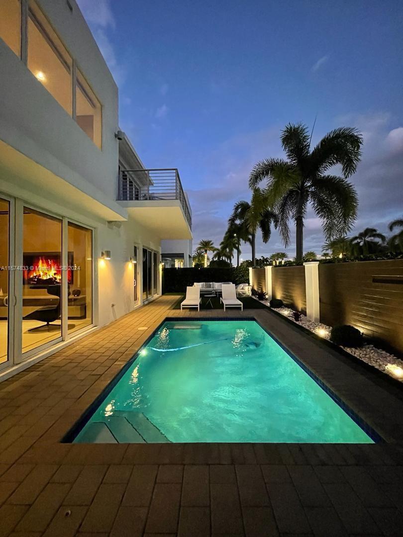 DORAL COMMONS - Residential