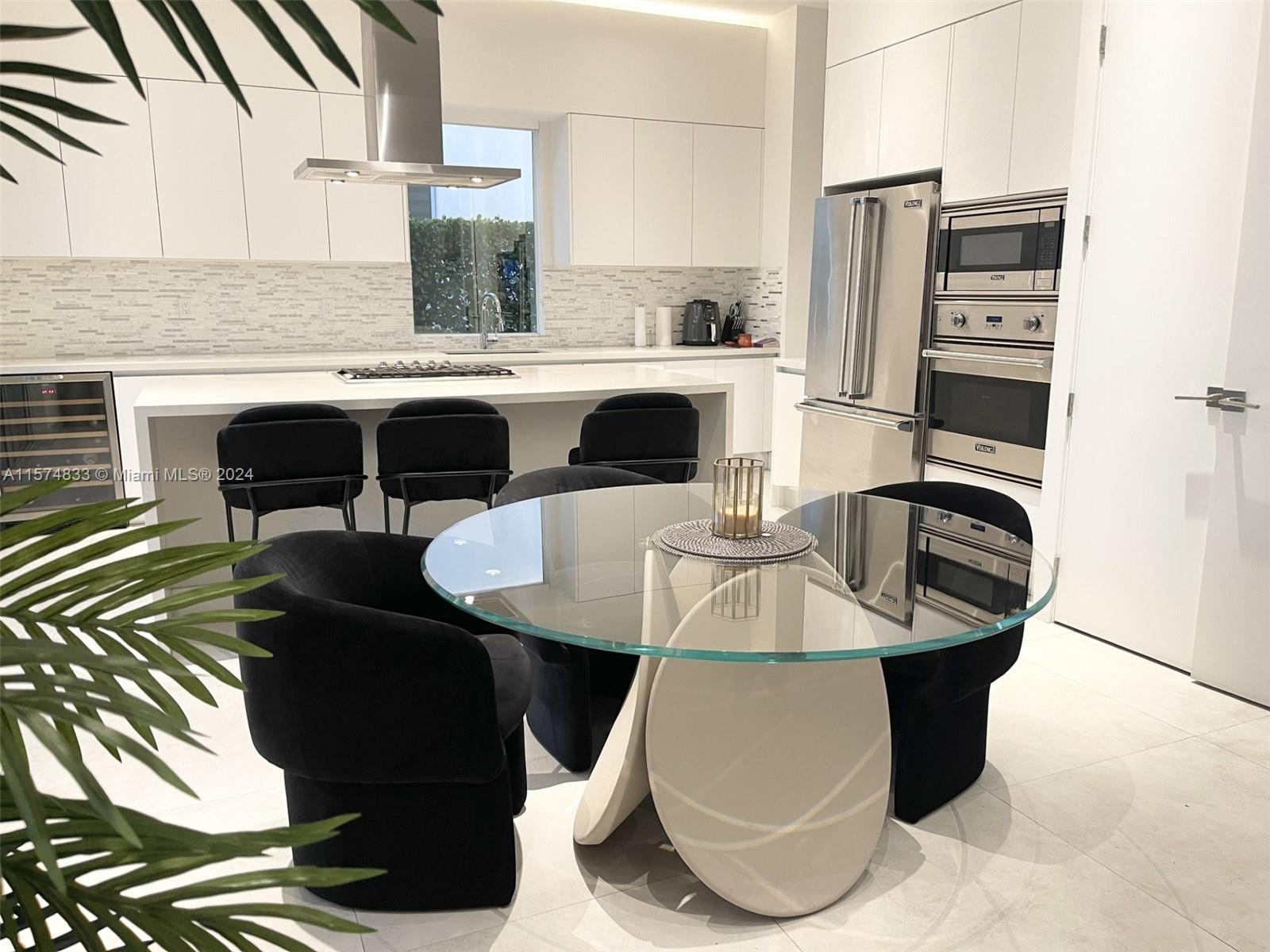 DORAL COMMONS - Residential