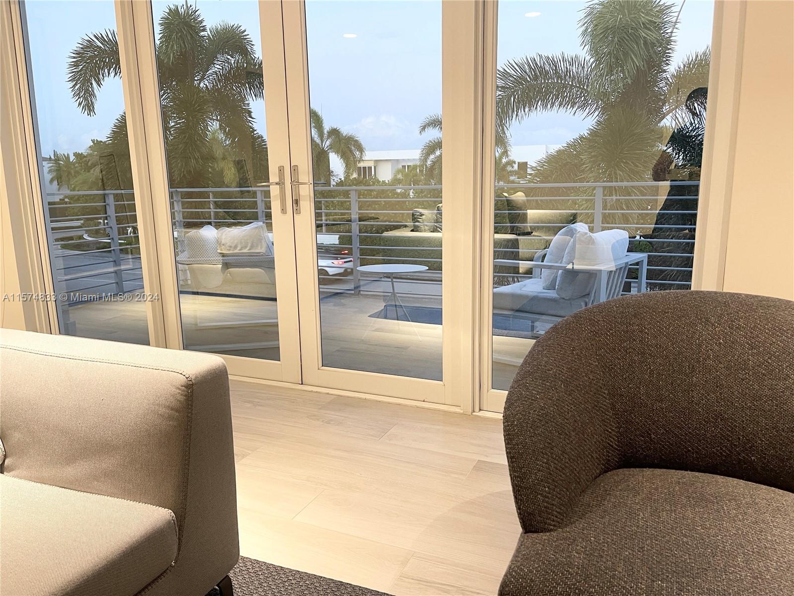 DORAL COMMONS - Residential