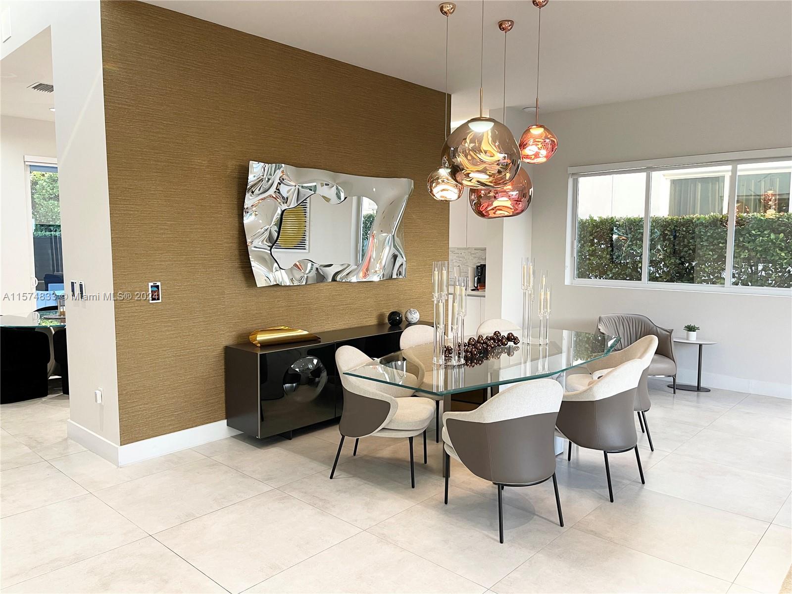 DORAL COMMONS - Residential