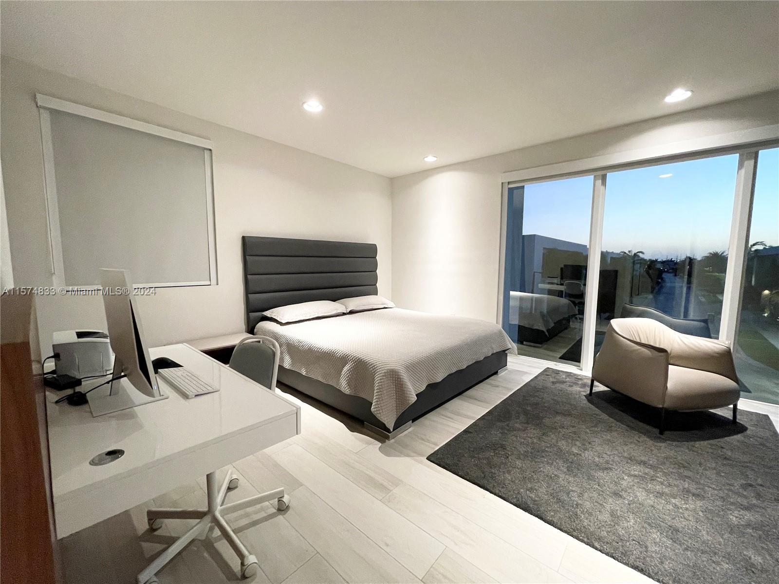 DORAL COMMONS - Residential