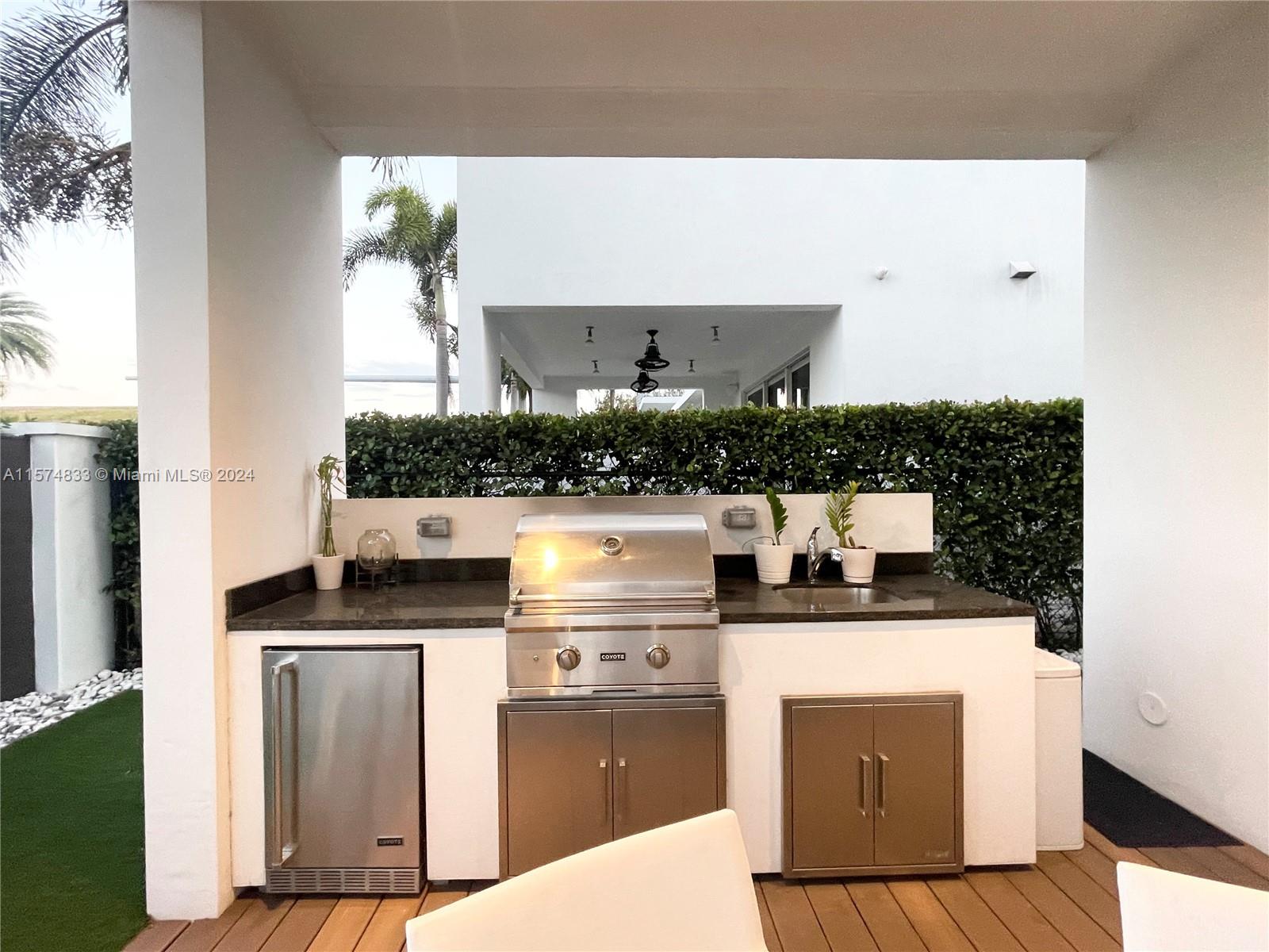 DORAL COMMONS - Residential