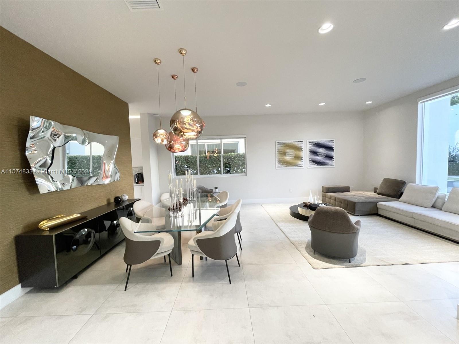 DORAL COMMONS - Residential