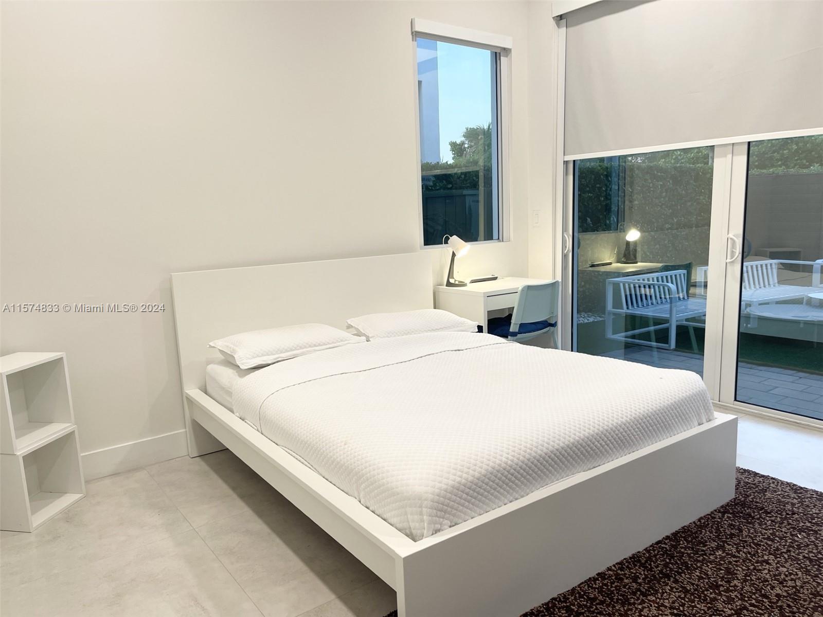 DORAL COMMONS - Residential