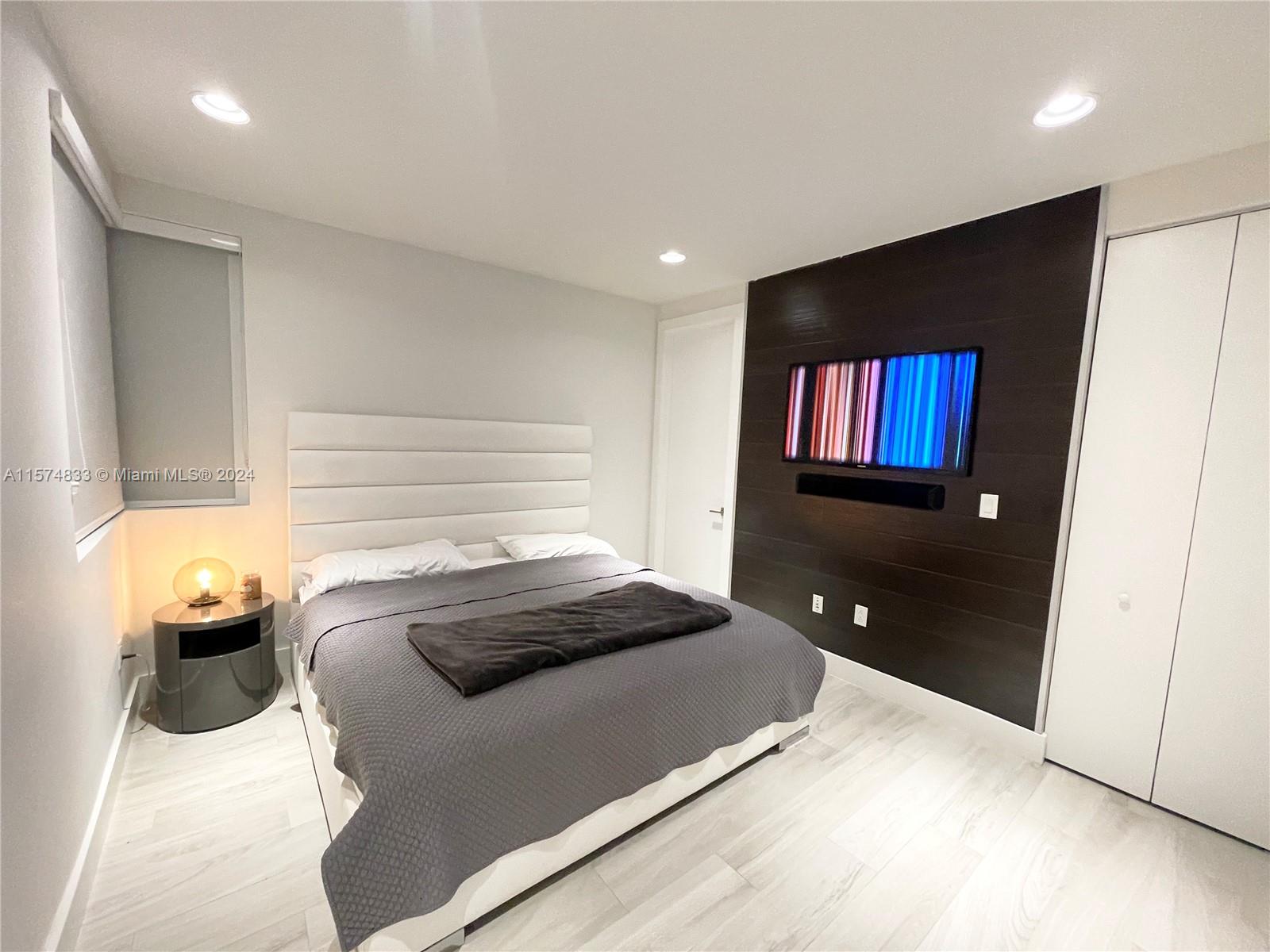 DORAL COMMONS - Residential