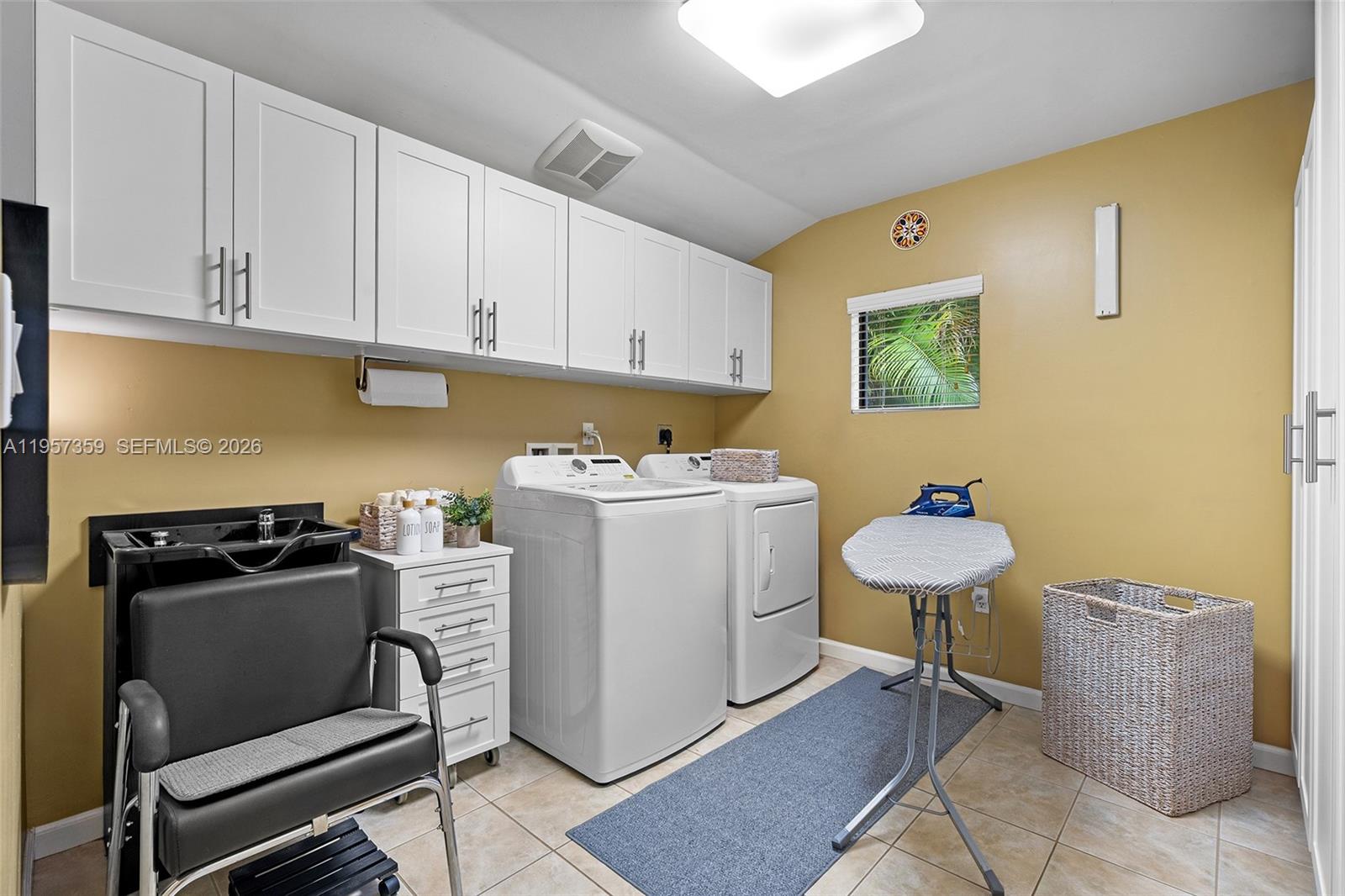 COLLEGE HEIGHTS - Residential