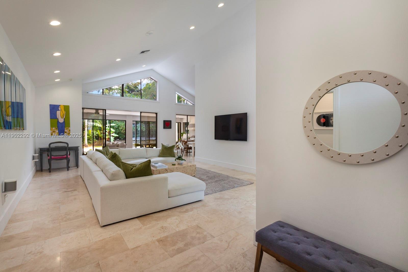 11003 SW 77th Ct Cir, Pinecrest, FL, 33156/$2,199,999 4 11003 SW 77th Ct Cir
