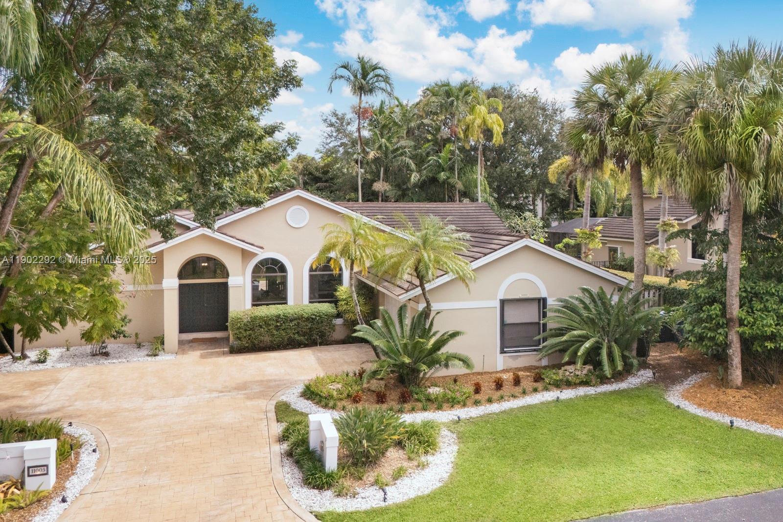 11003 SW 77th Ct Cir, Pinecrest, FL, 33156/$2,199,999 1 11003 SW 77th Ct Cir