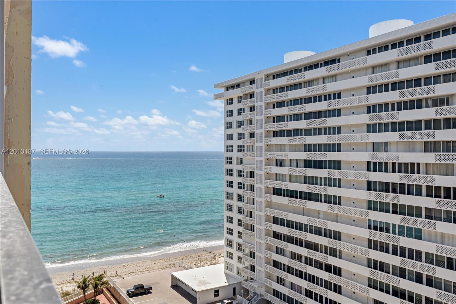 CLOISTER DEL MAR - Residential