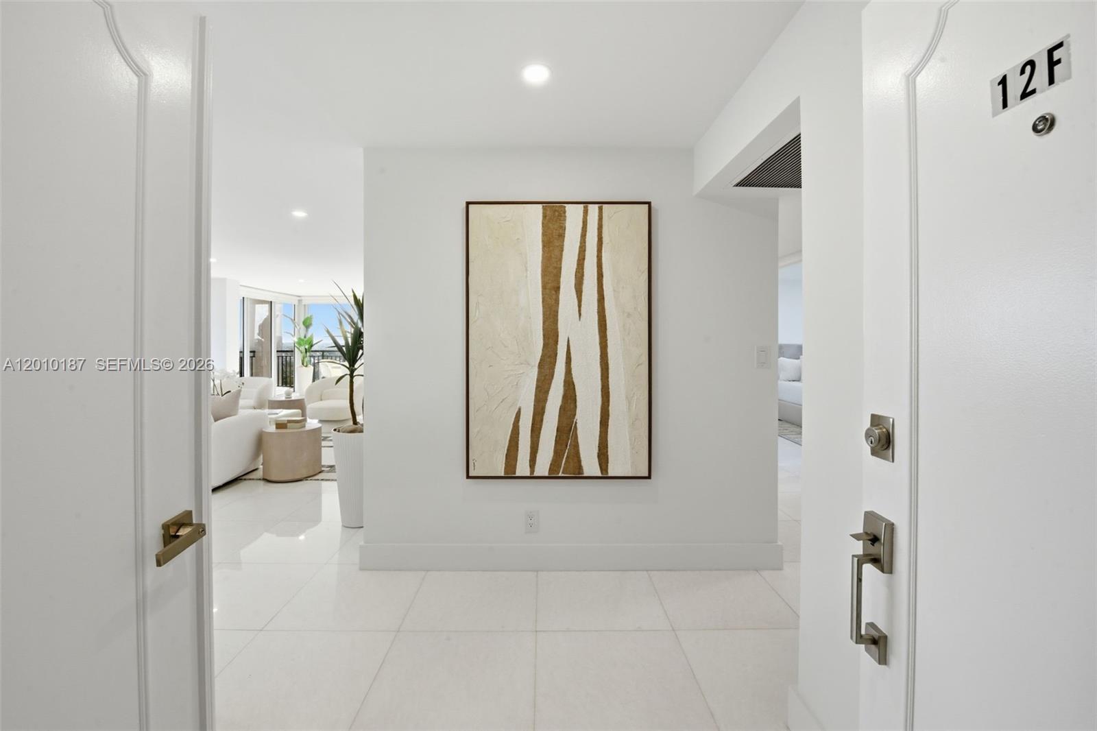 CLOISTER DEL MAR - Residential
