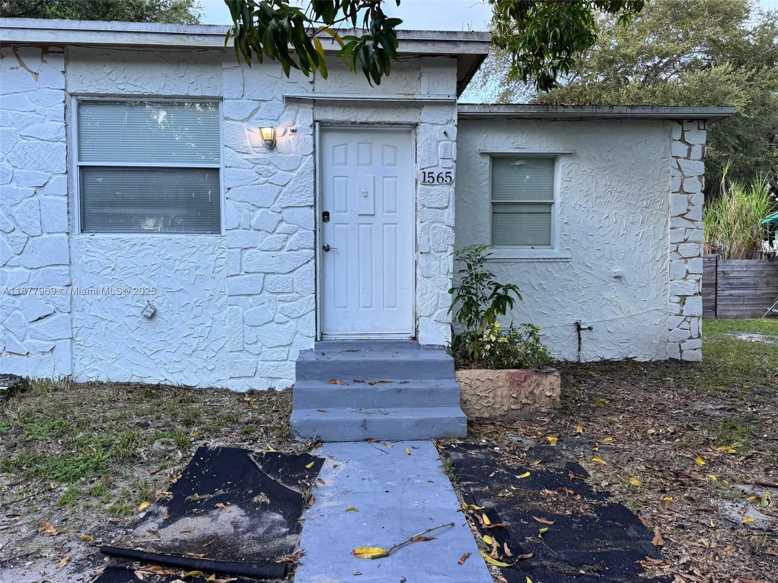 NORTH MIAMI GARDENS - Residential