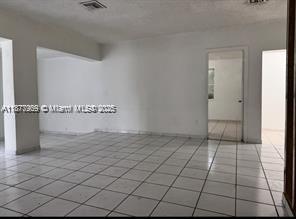NORTH MIAMI GARDENS - Residential