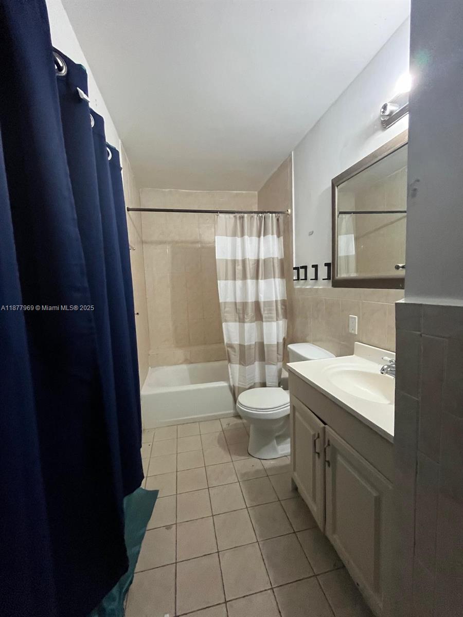 NORTH MIAMI GARDENS - Residential