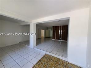 NORTH MIAMI GARDENS - Residential