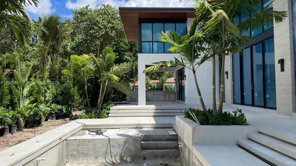 Photo of 1409 Algardi Ave, Coral Gables, FL 33146 (MLS # A11905551)