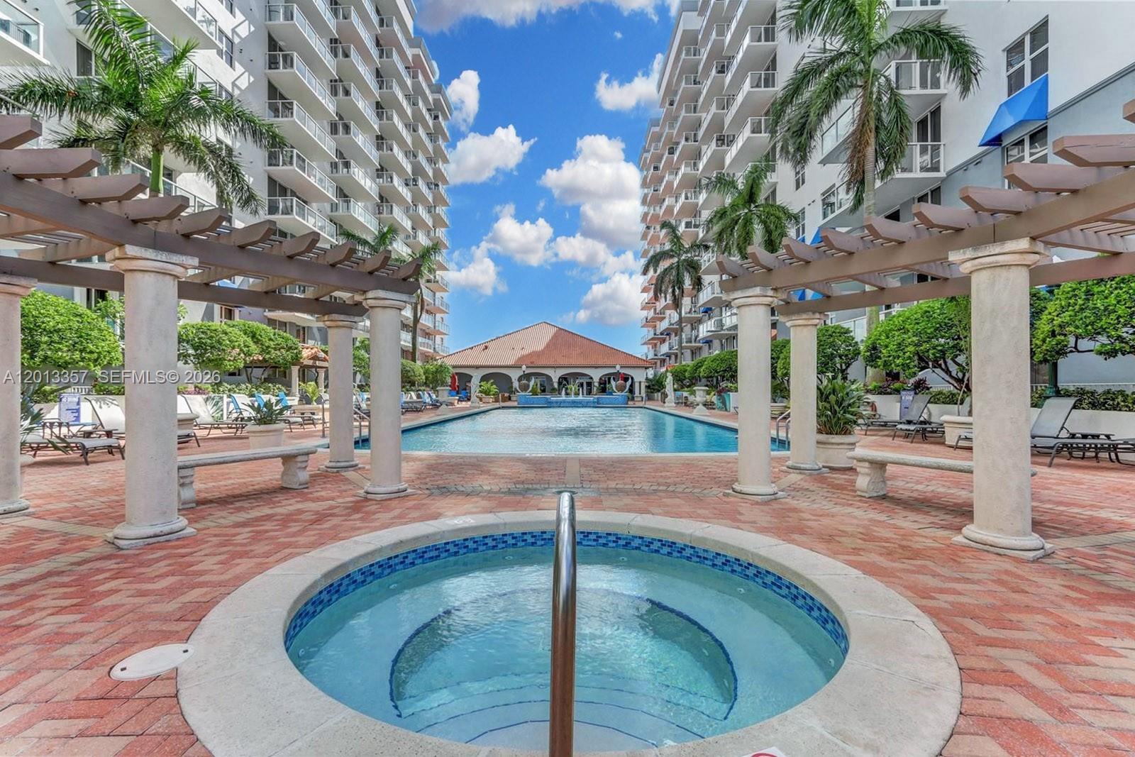 5085 NW 7th St 601
