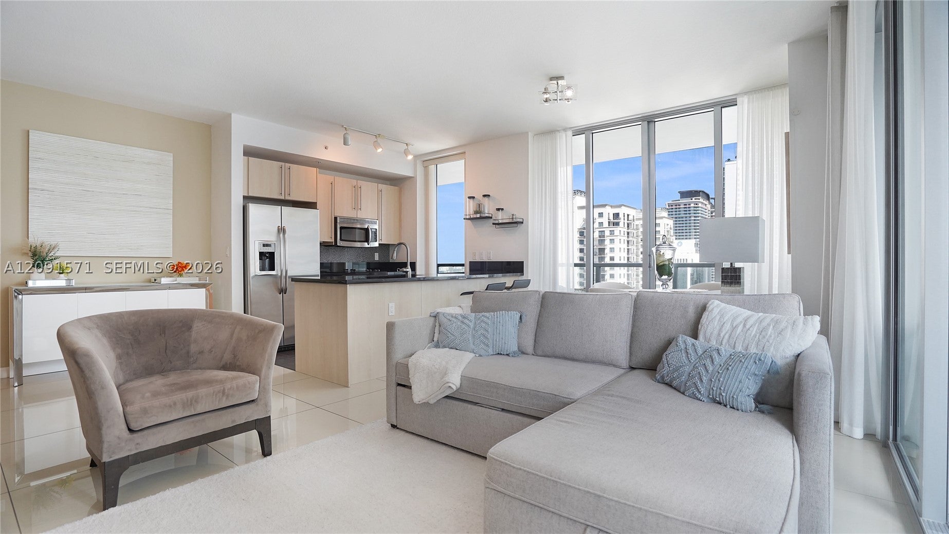 1111 SW 1st Ave 3220-N