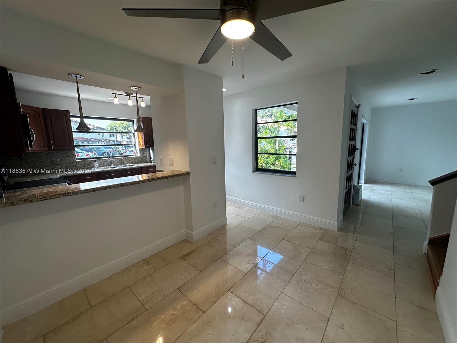 KENDALL LKS E LAKEVIEW TH - Residential Lease