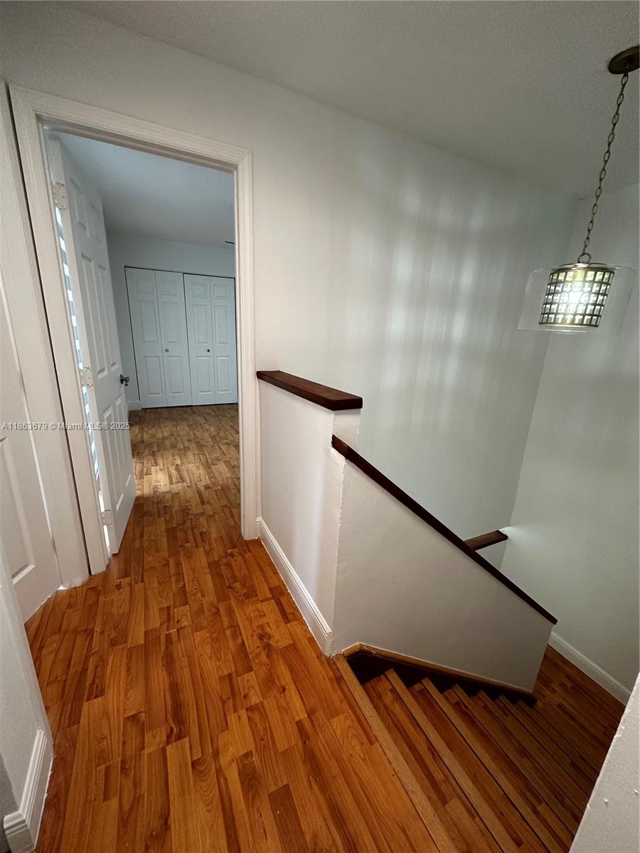 KENDALL LKS E LAKEVIEW TH - Residential Lease