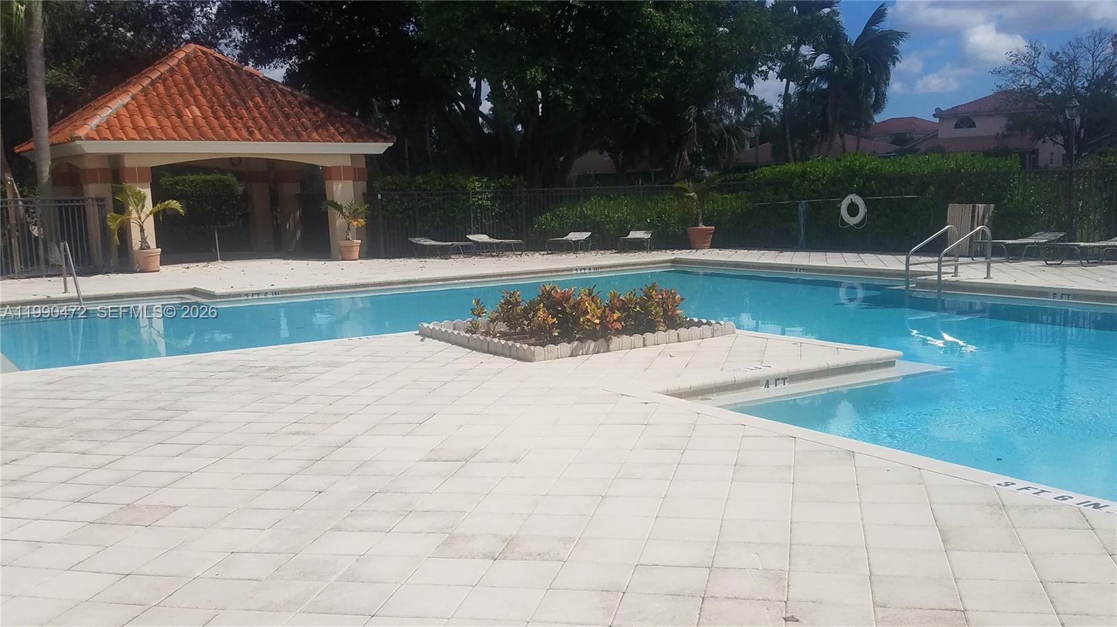 CORAL KEY CONDO - Residential Lease