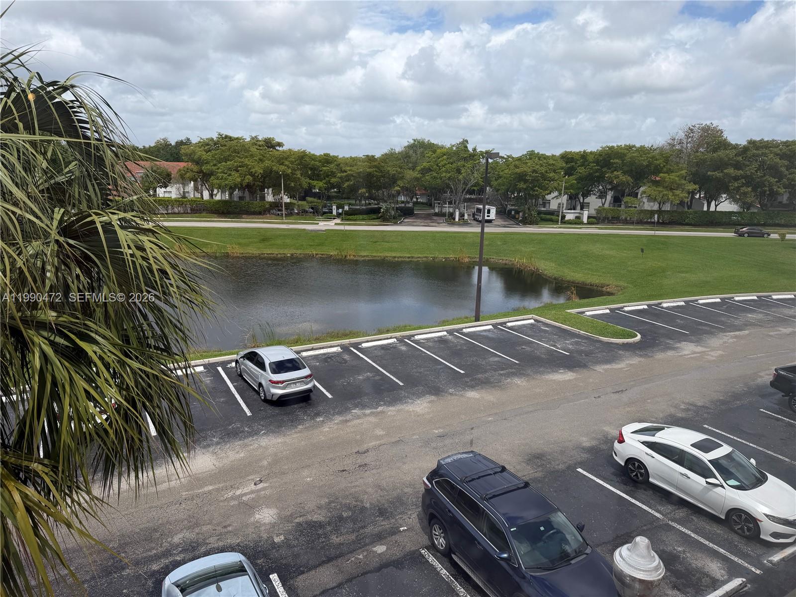 CORAL KEY CONDO - Residential Lease