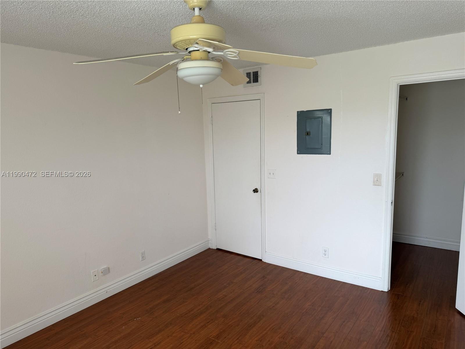 CORAL KEY CONDO - Residential Lease