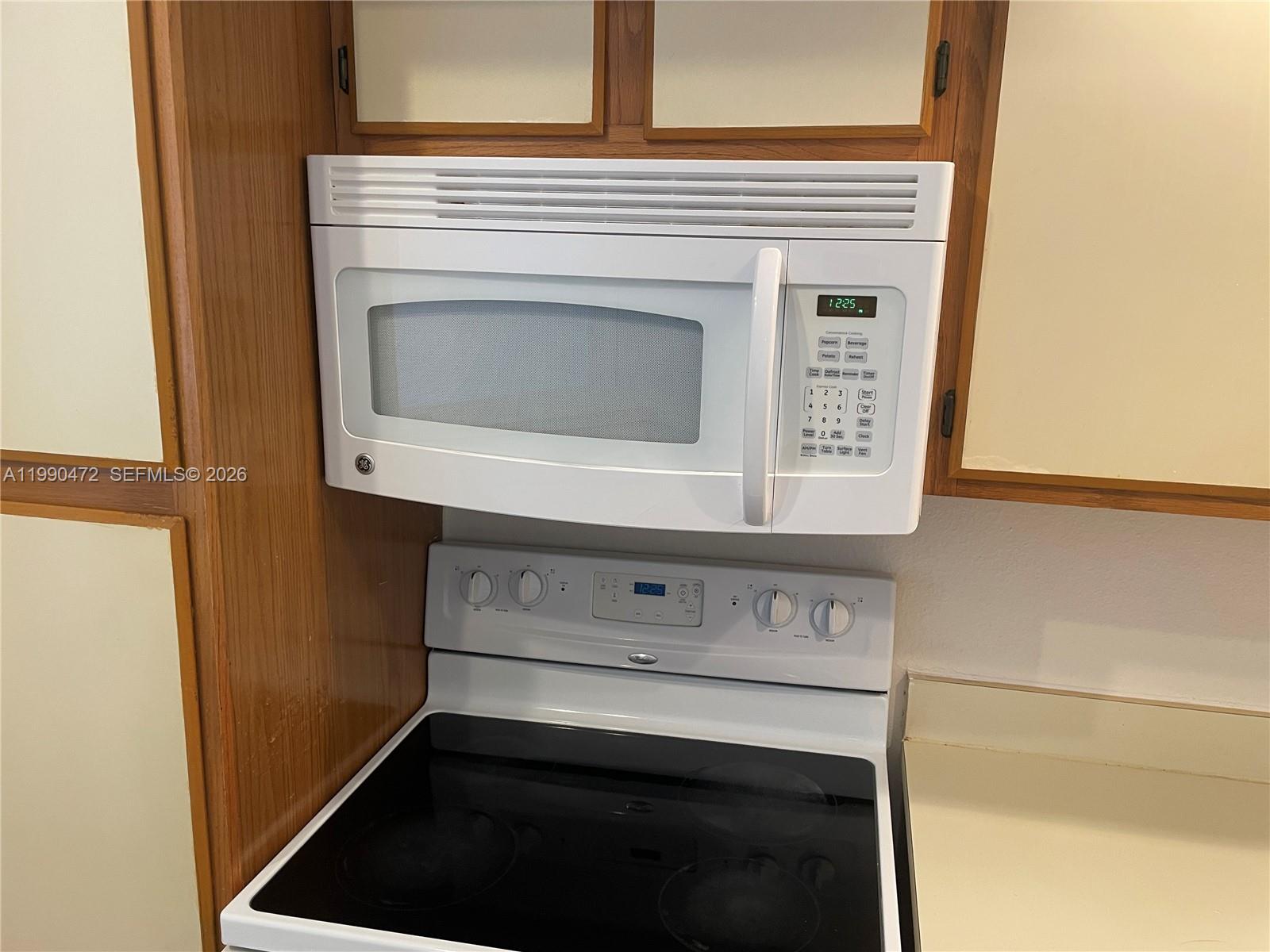 CORAL KEY CONDO - Residential Lease