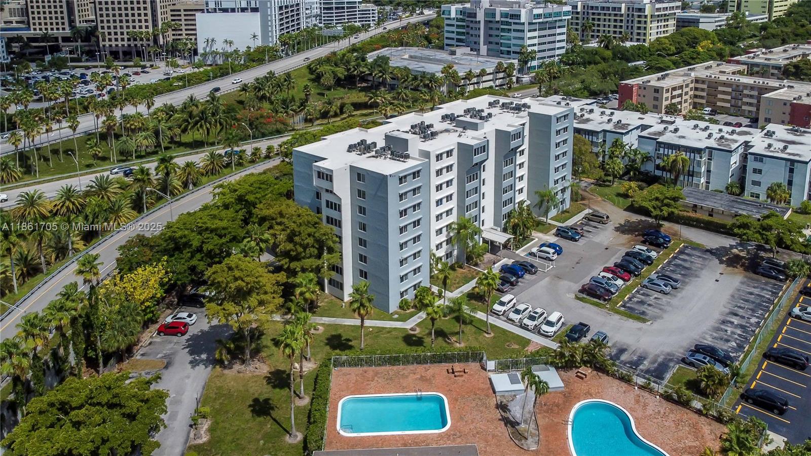 DADELAND PLACE CONDO - Residential