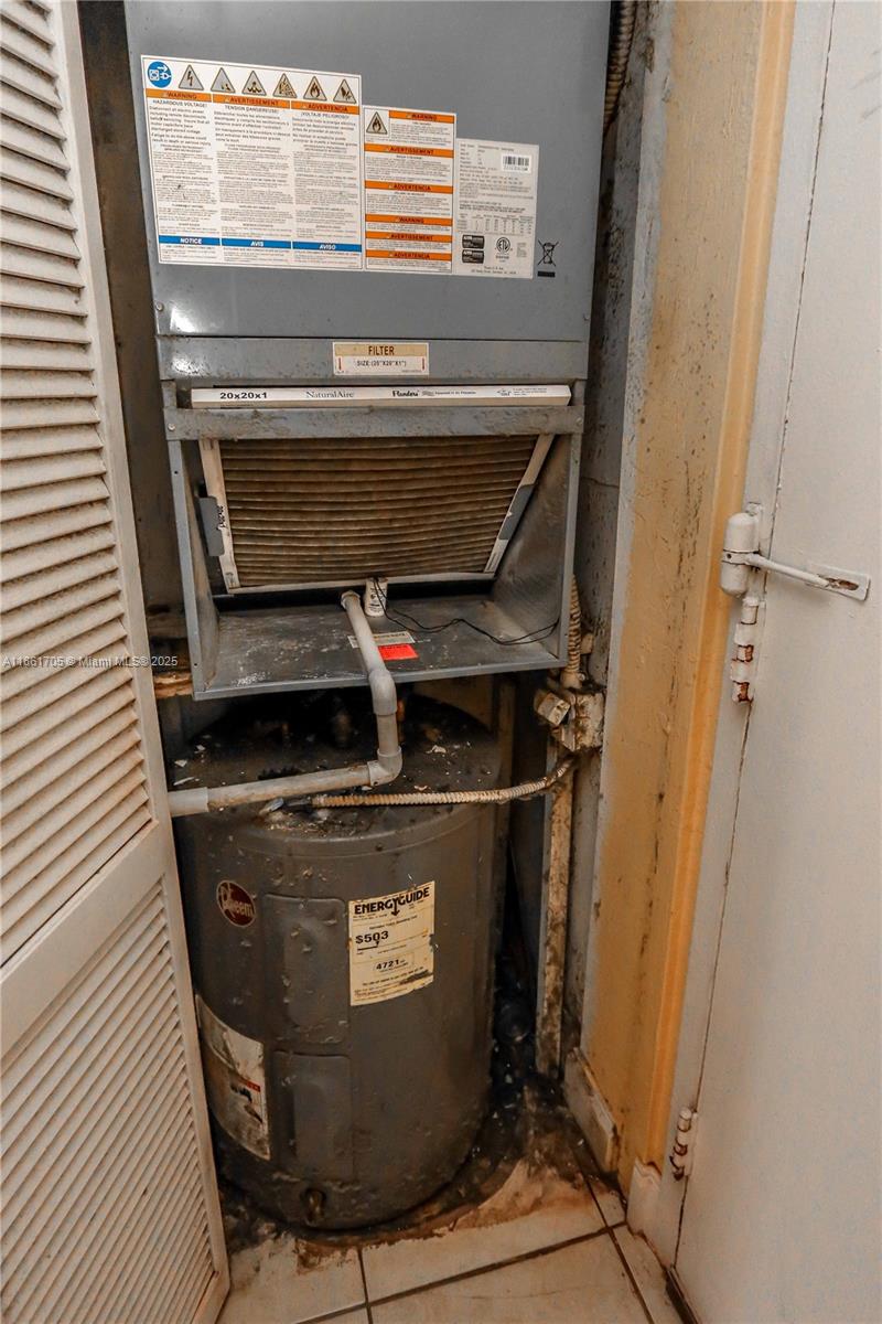 DADELAND PLACE CONDO - Residential