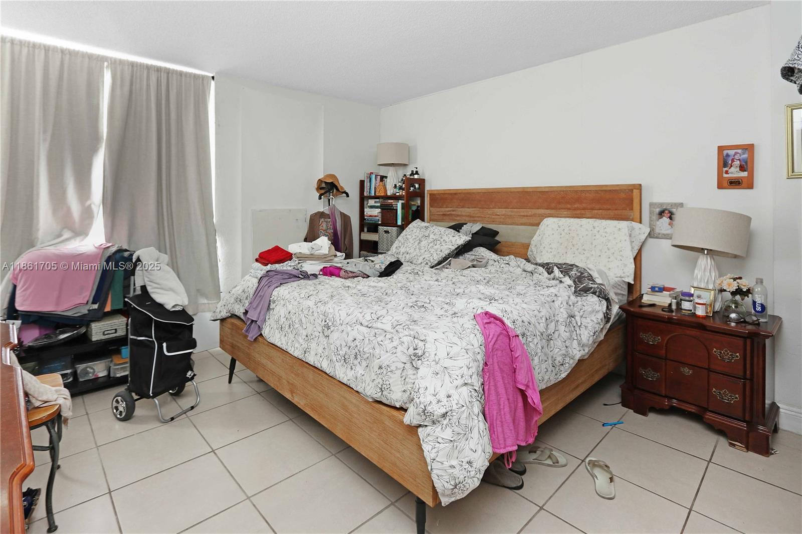 DADELAND PLACE CONDO - Residential