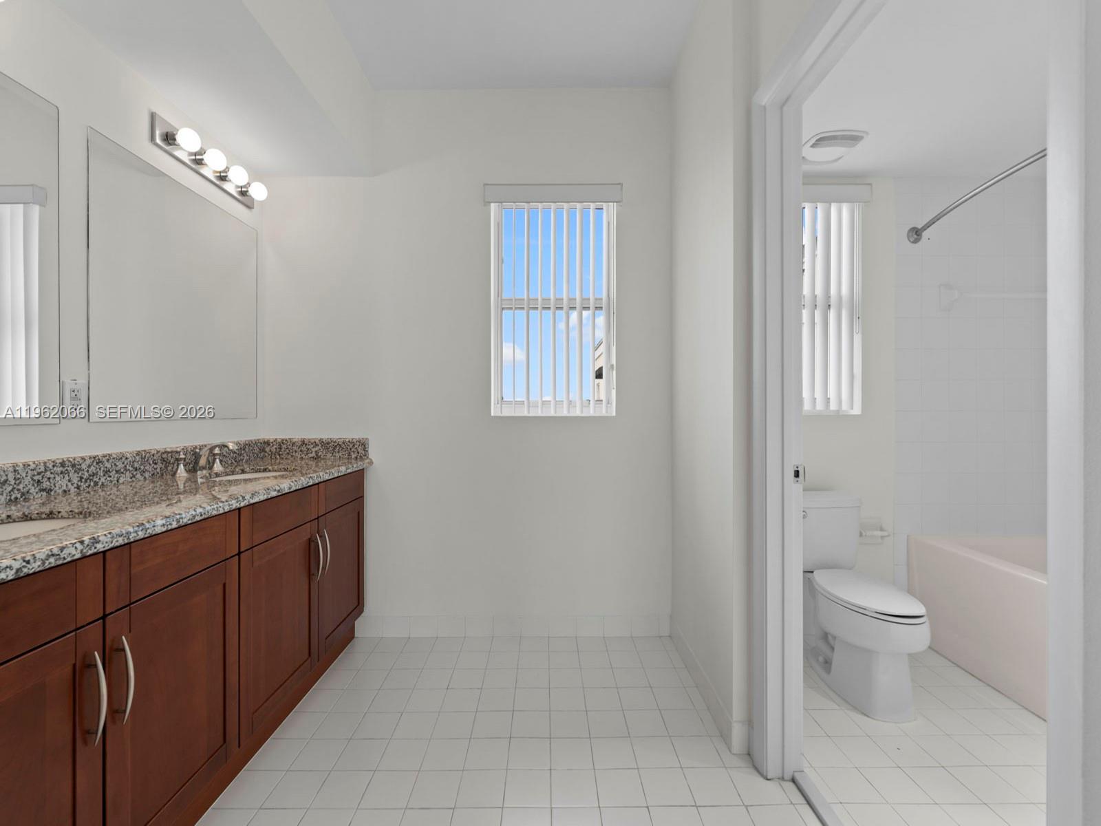 DOWNTOWN DADELAND CONDO N - Residential