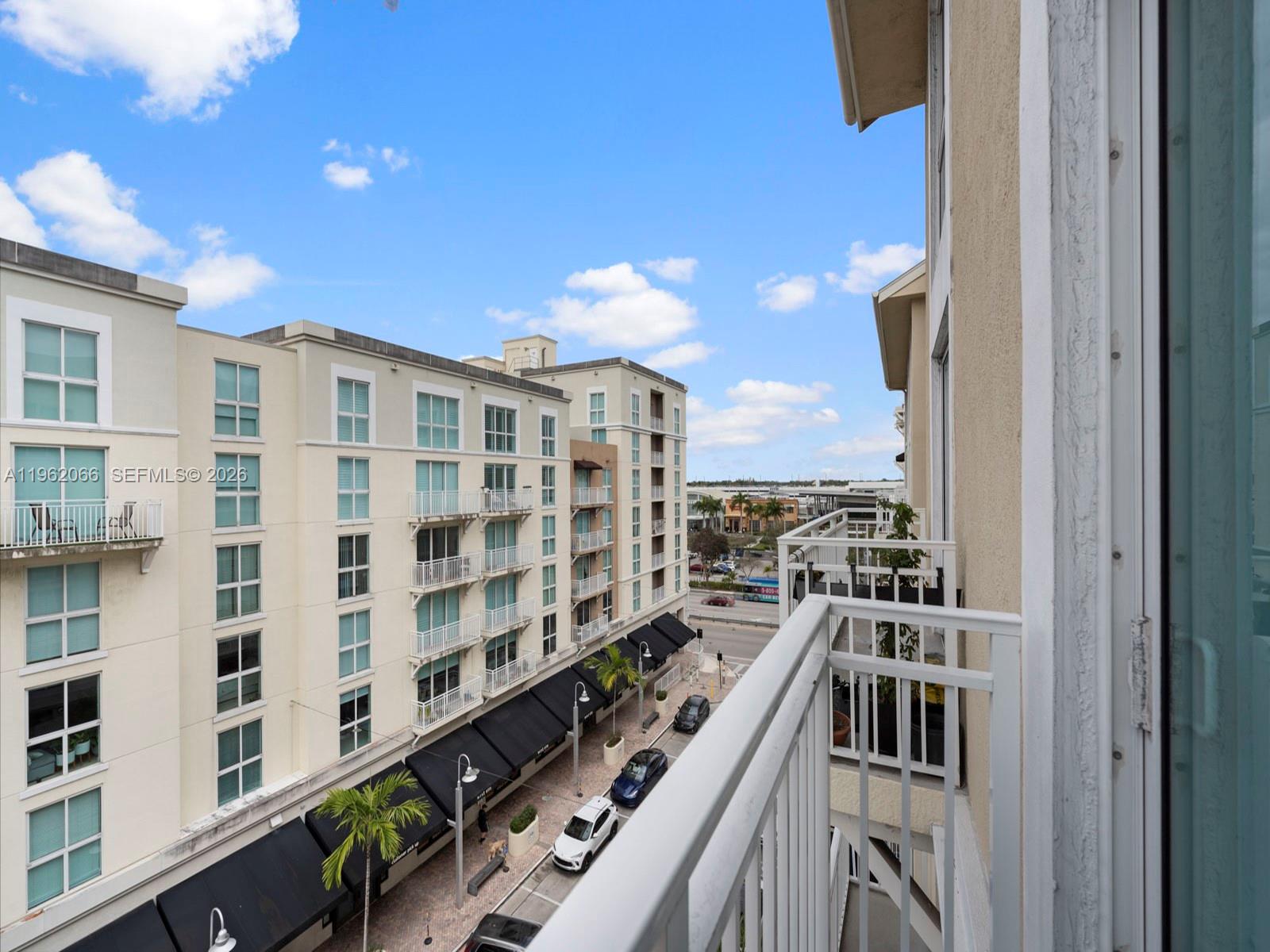 DOWNTOWN DADELAND CONDO N - Residential