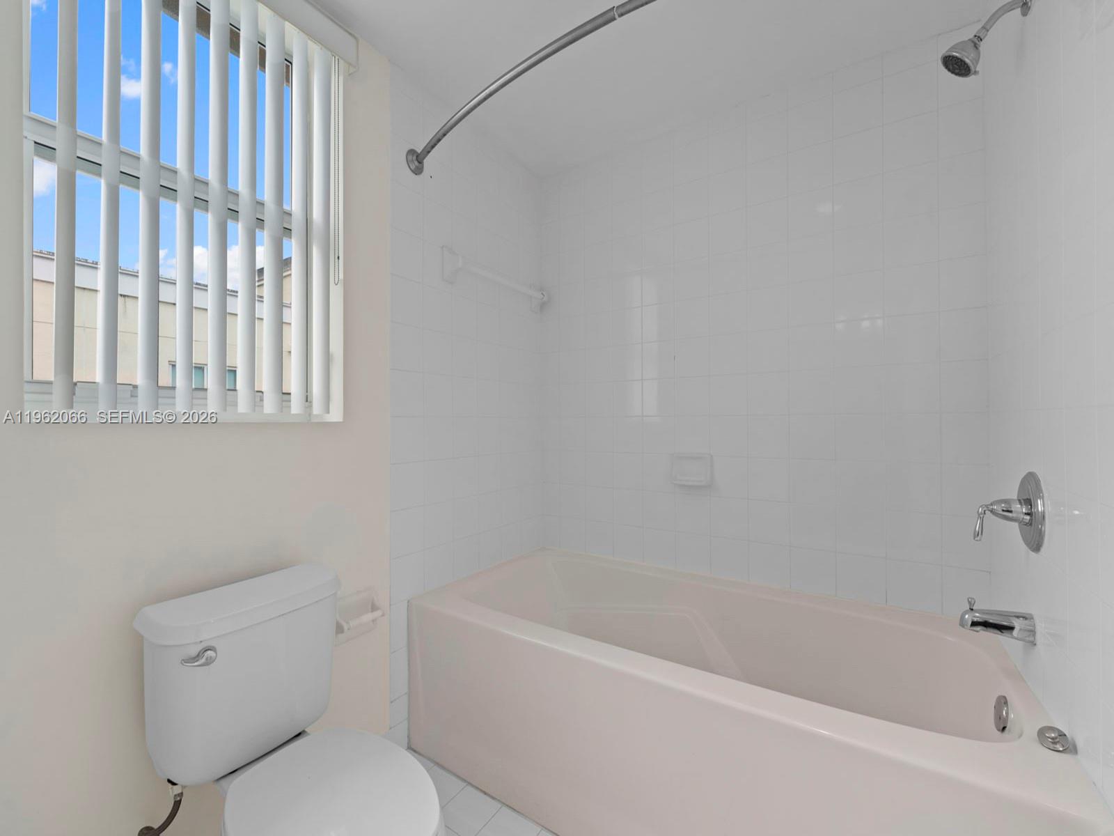 DOWNTOWN DADELAND CONDO N - Residential