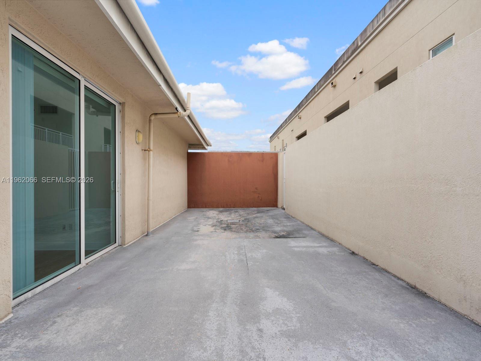 DOWNTOWN DADELAND CONDO N - Residential