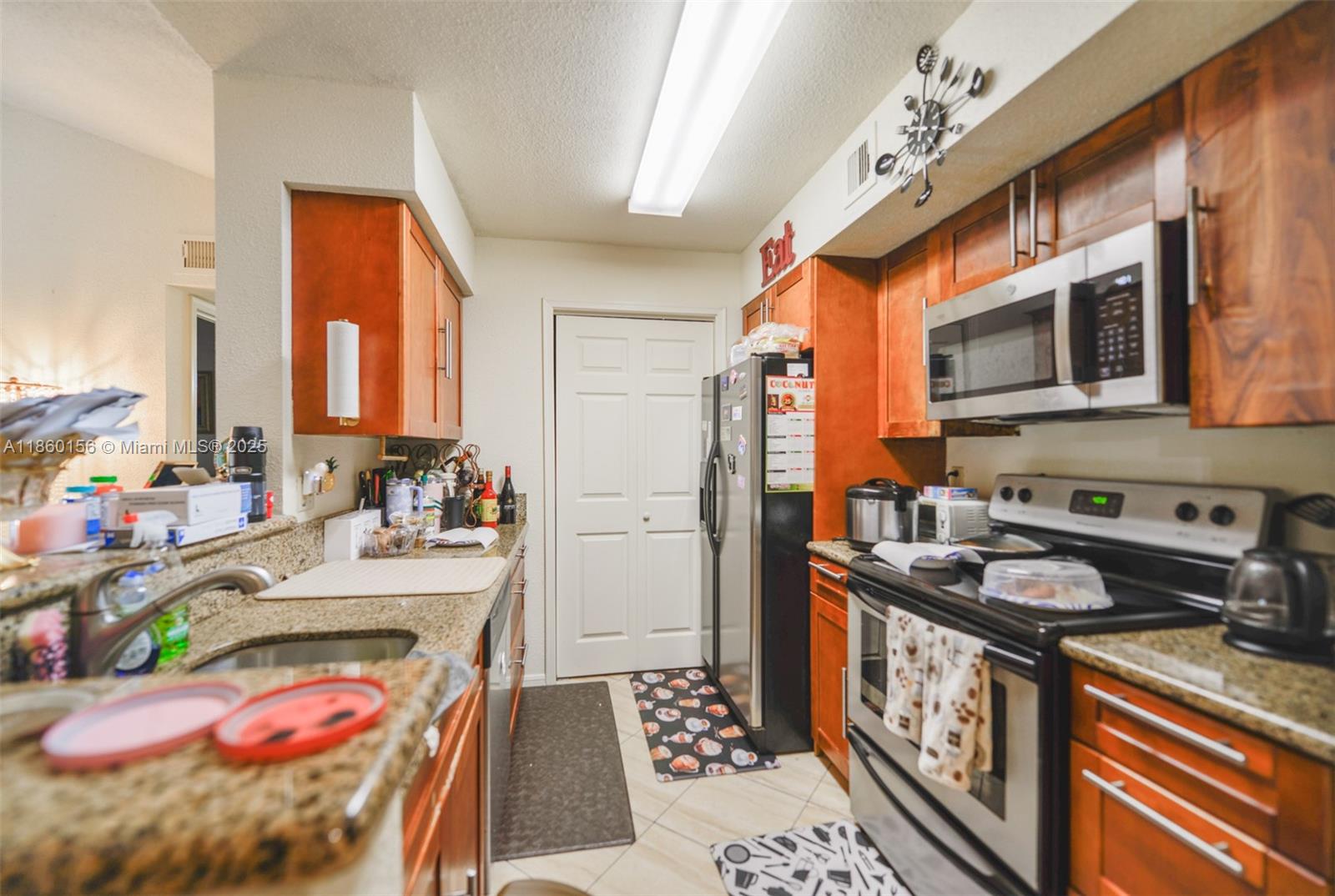 875 Riverside Dr 735