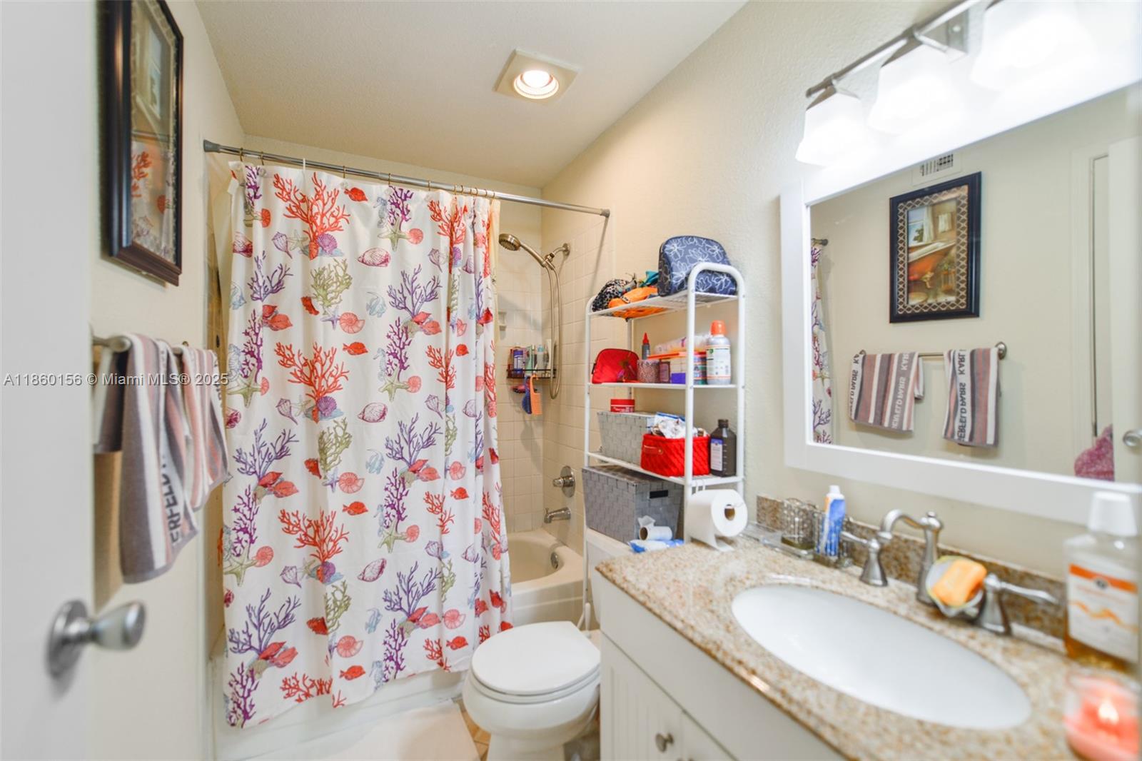 SAVANNAH AT RIVERSIDE CON - Residential