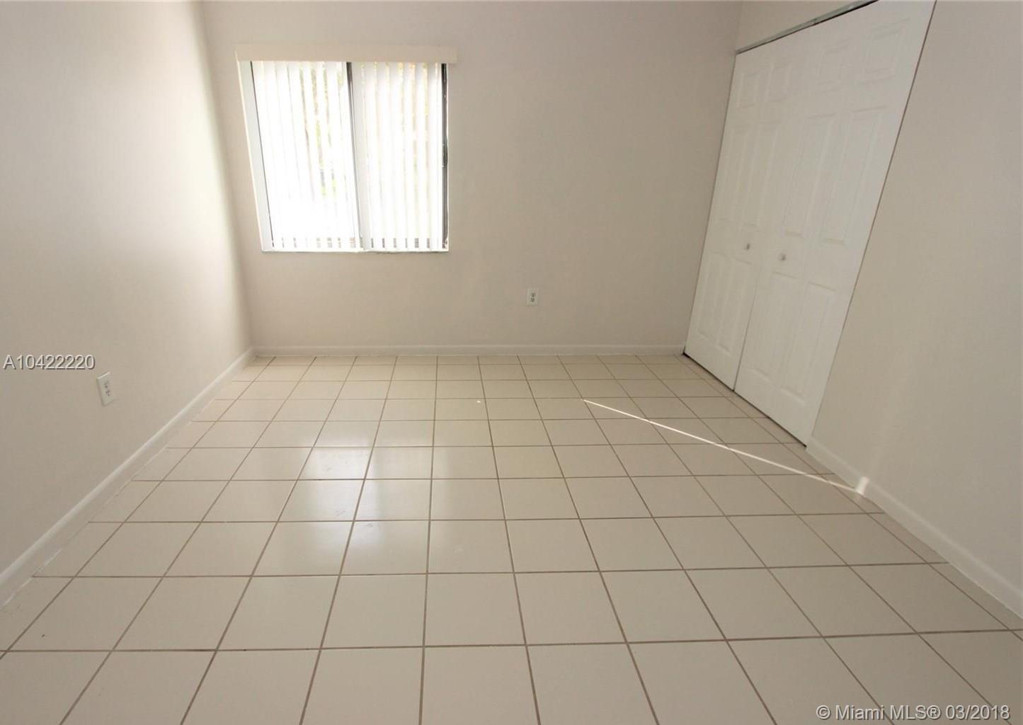 KENLAND WALK CONDO IV - Residential Lease