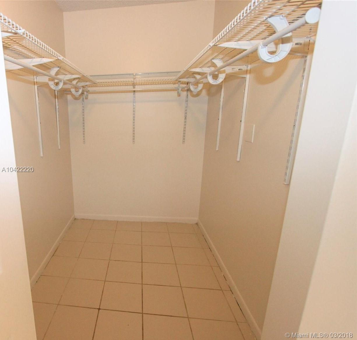 KENLAND WALK CONDO IV - Residential Lease