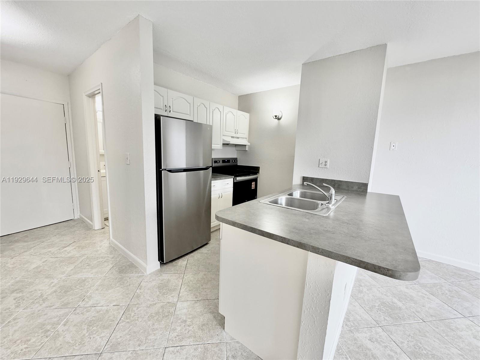 CORAL SPRINGS TOWER CLUB - Residential Lease