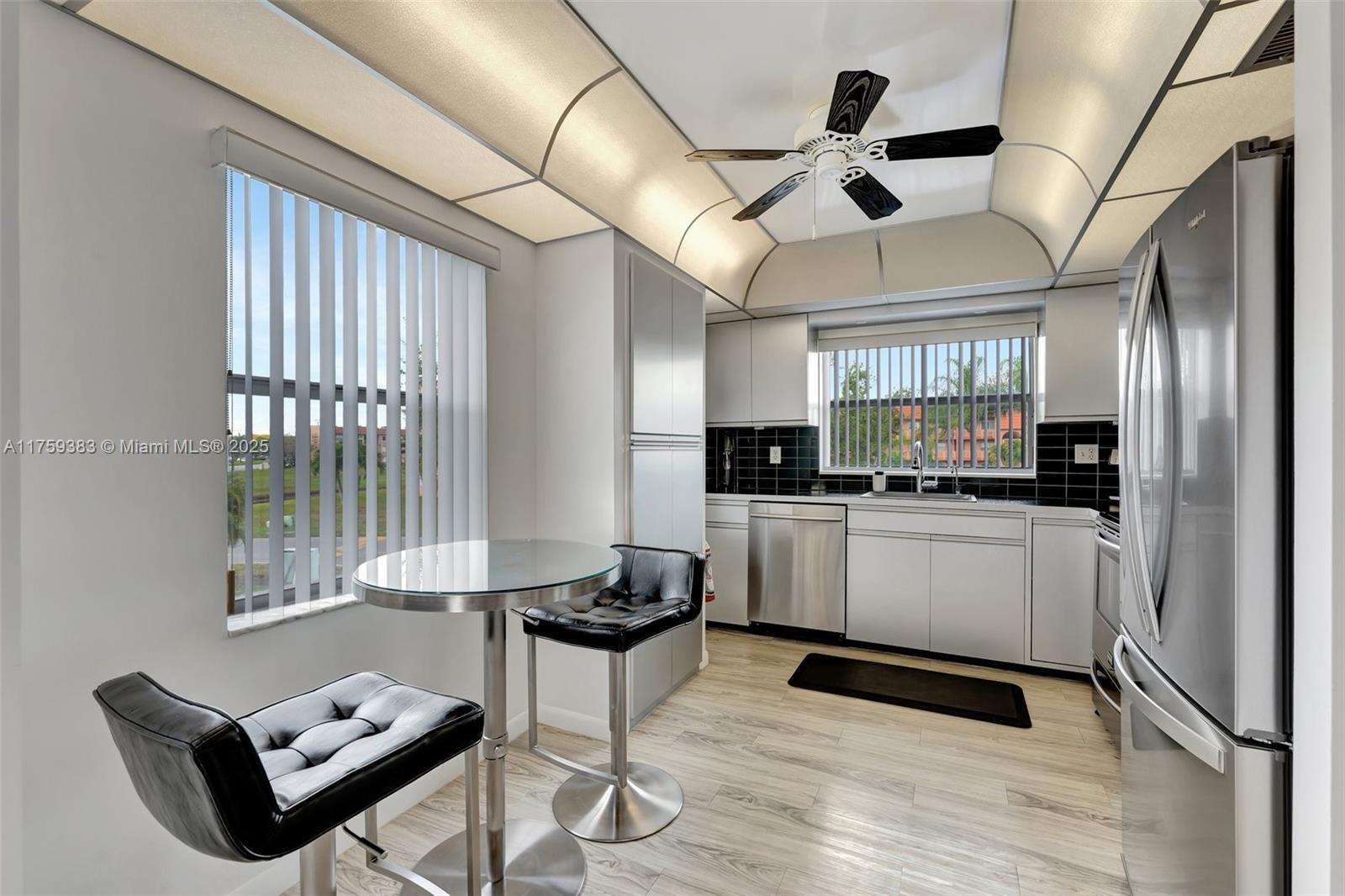 SUNRISE LAKES 129 CONDO - Residential