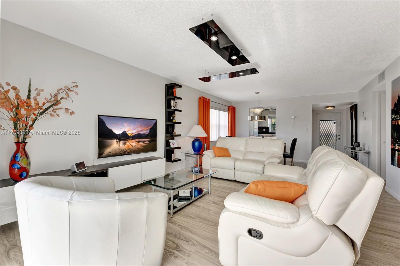 SUNRISE LAKES 129 CONDO - Residential