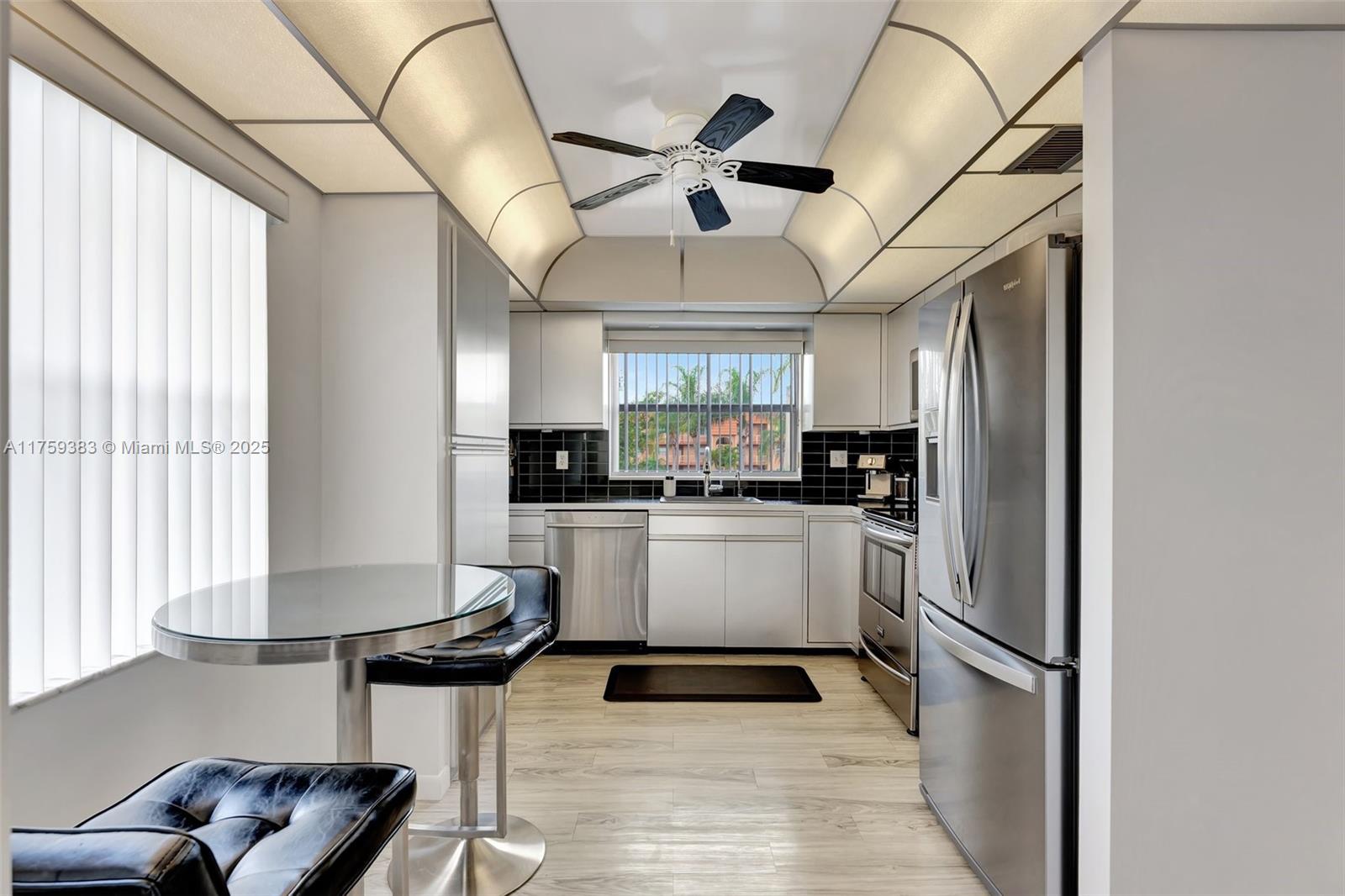 SUNRISE LAKES 129 CONDO - Residential