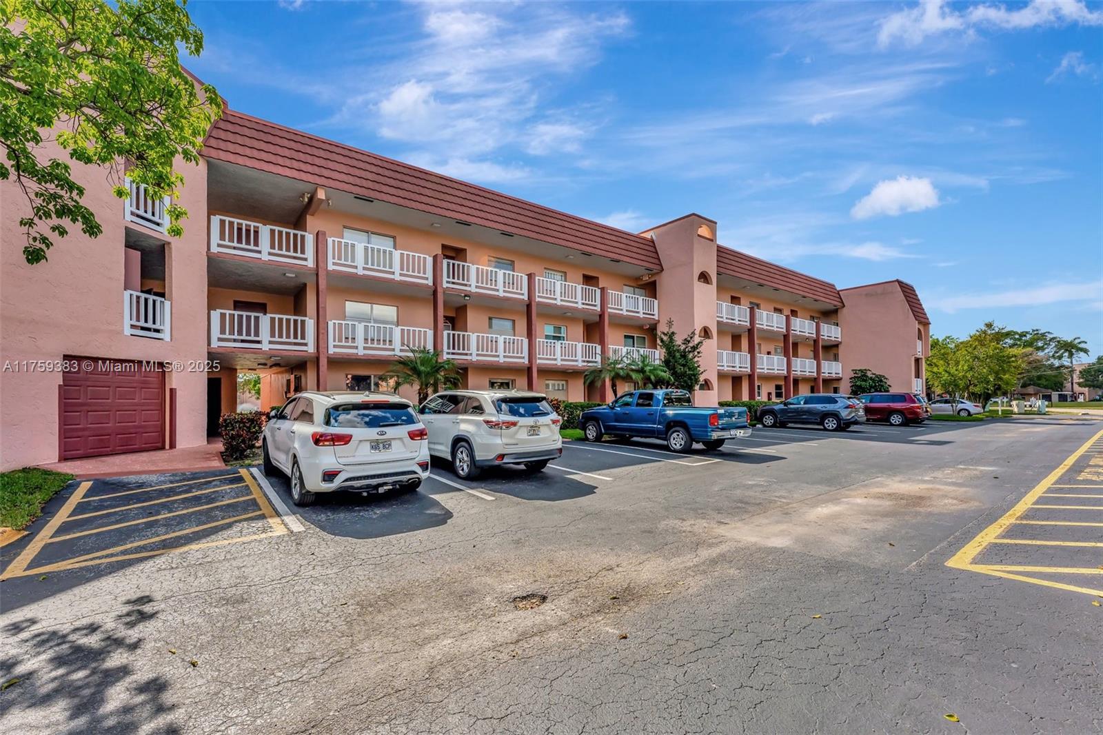 SUNRISE LAKES 129 CONDO - Residential