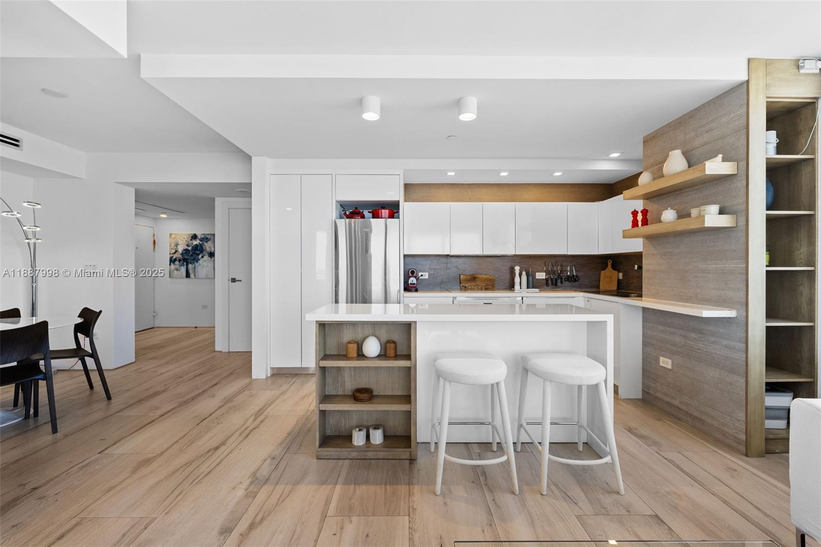 THE WAVERLY AT SOUTH BEAC - Residential