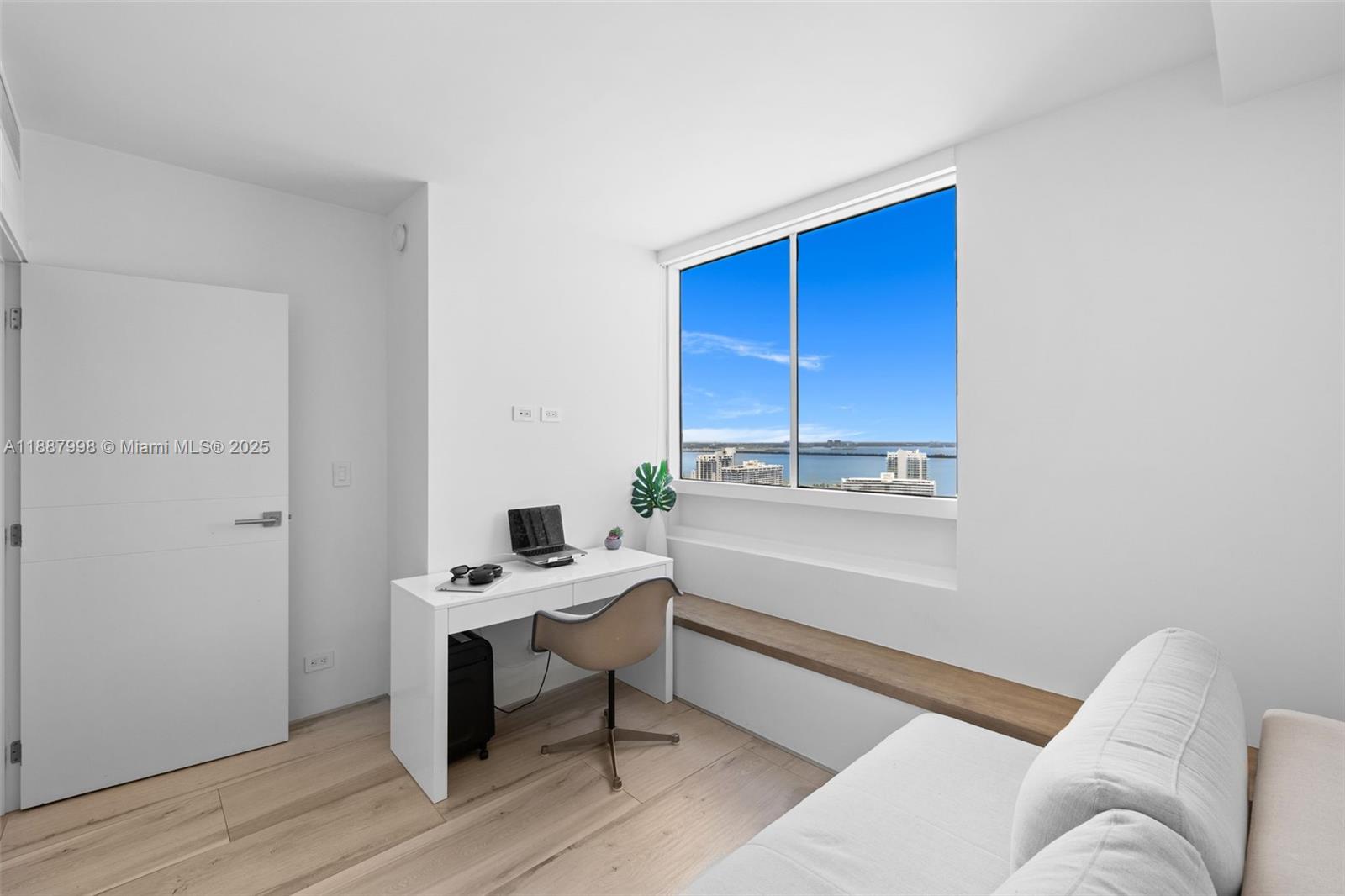 THE WAVERLY AT SOUTH BEAC - Residential